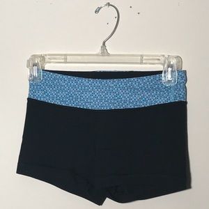 Kids ivivva REVERSIBLE shorts